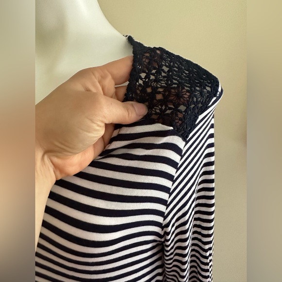 New Direction Blue & White Stripes With Shoulder Lace Front Is Shorter S… - Picture 6 of 12